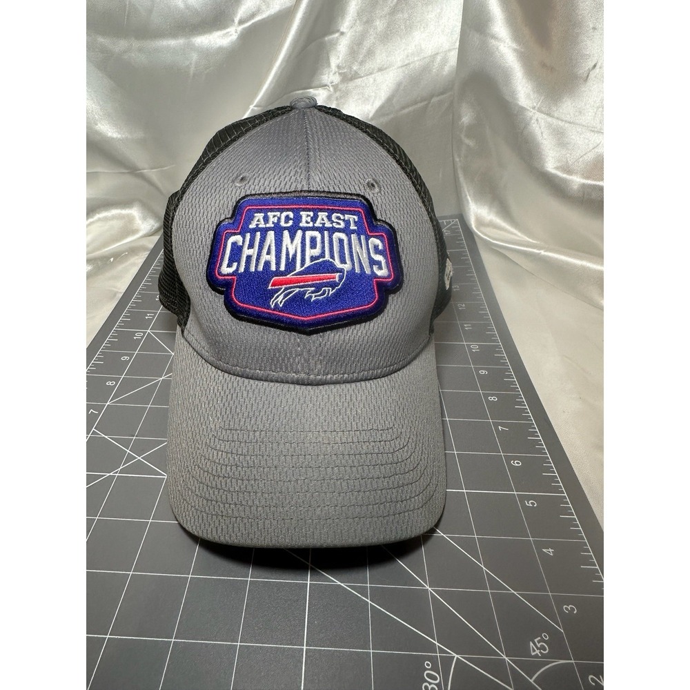 Buffalo Bills '21 AFC Champions New Era 9Forty Snapback Hat Cap NFL Gray Trucker